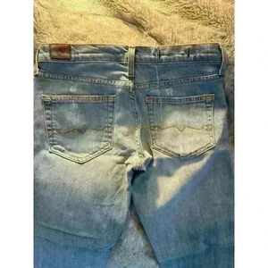 Red Engine - Distressed Crop Jean - size 26